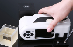 如何使用色差儀測量液體和粉末？