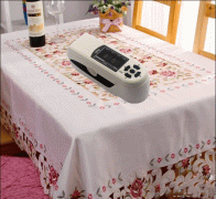 色差儀測量餐廳桌布顏色的一致性